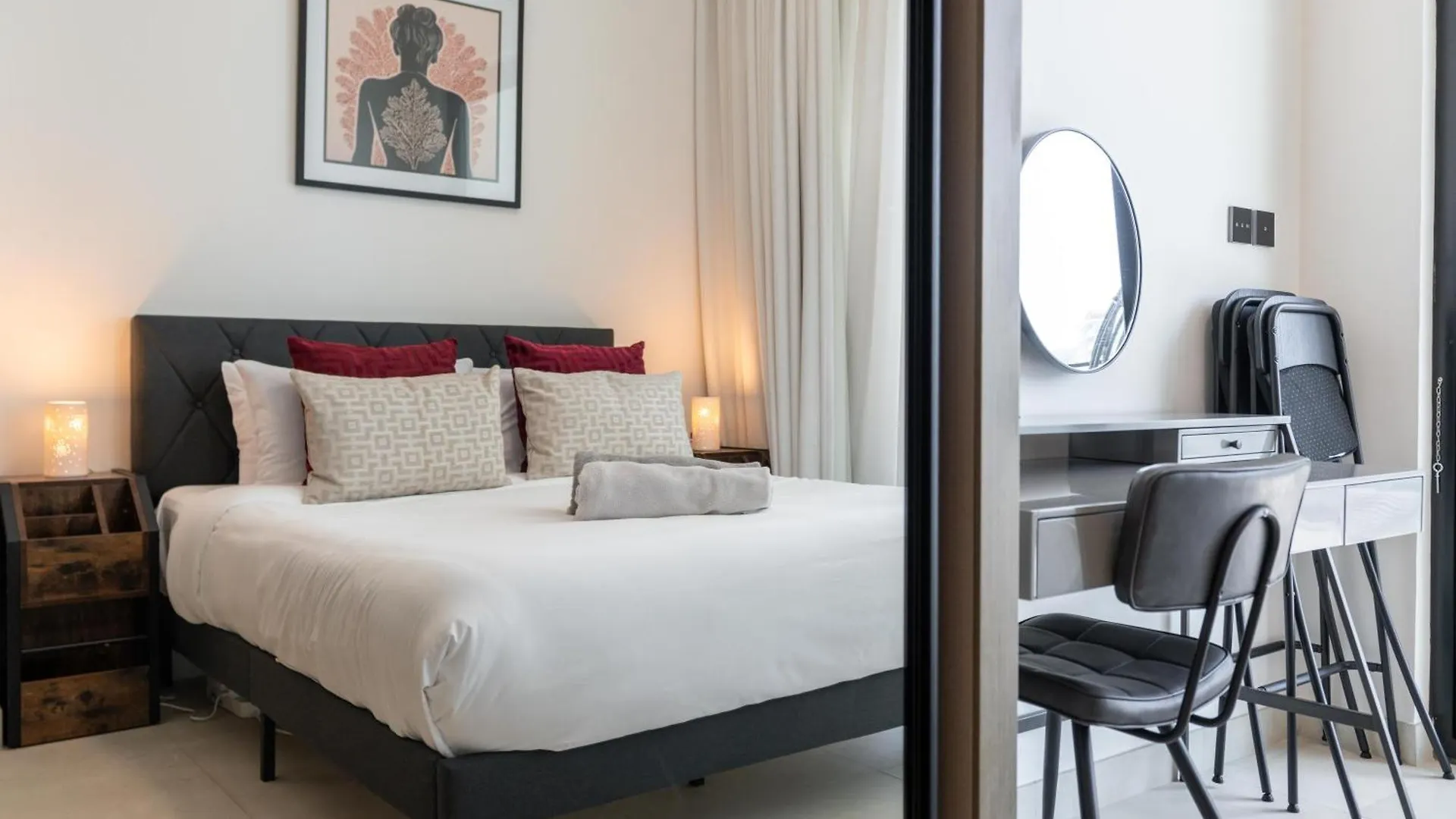 Stunning 2Bd Apartment Business Bay Dubai