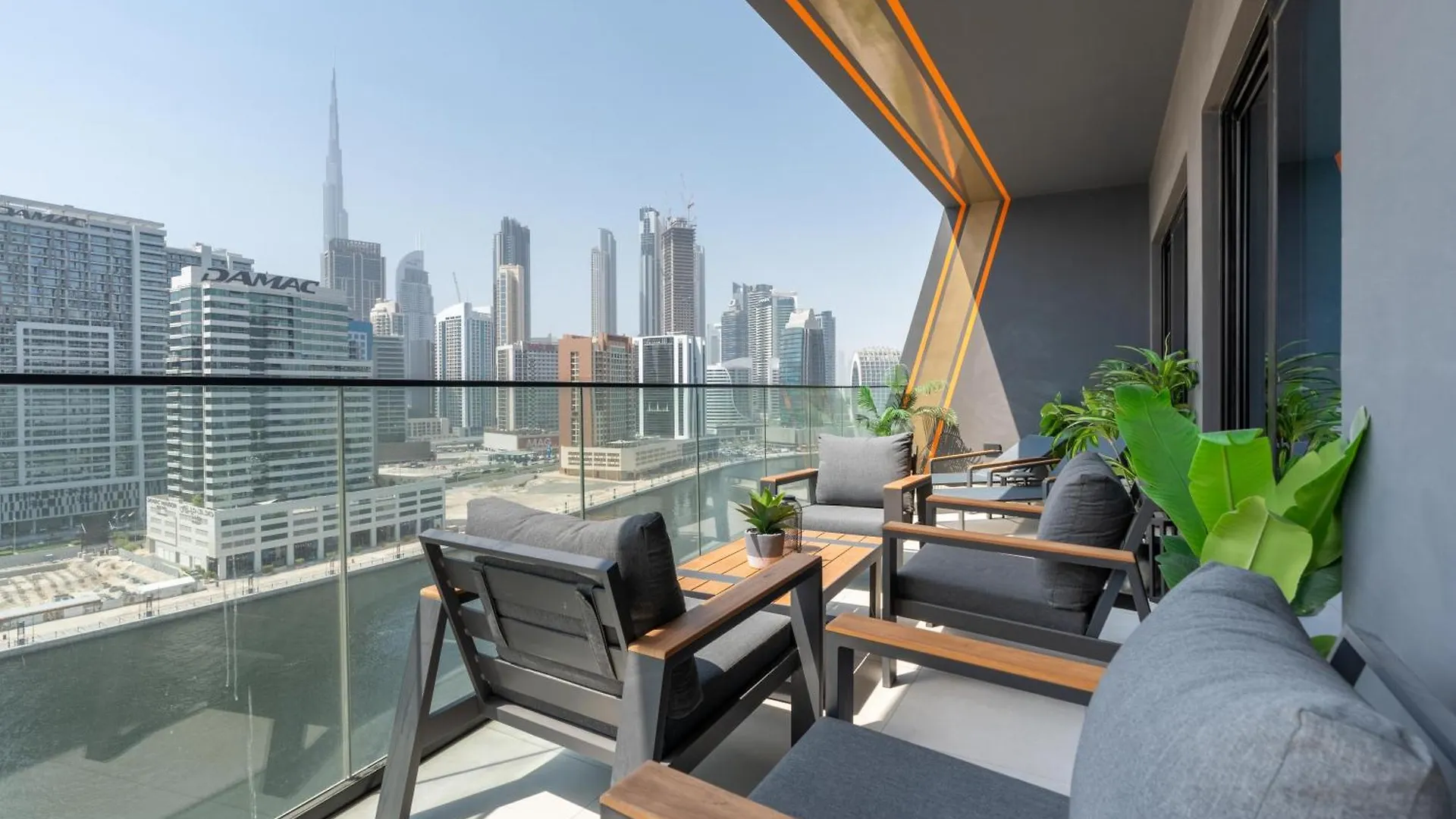 Stunning 2Bd Apartment Business Bay Dubai