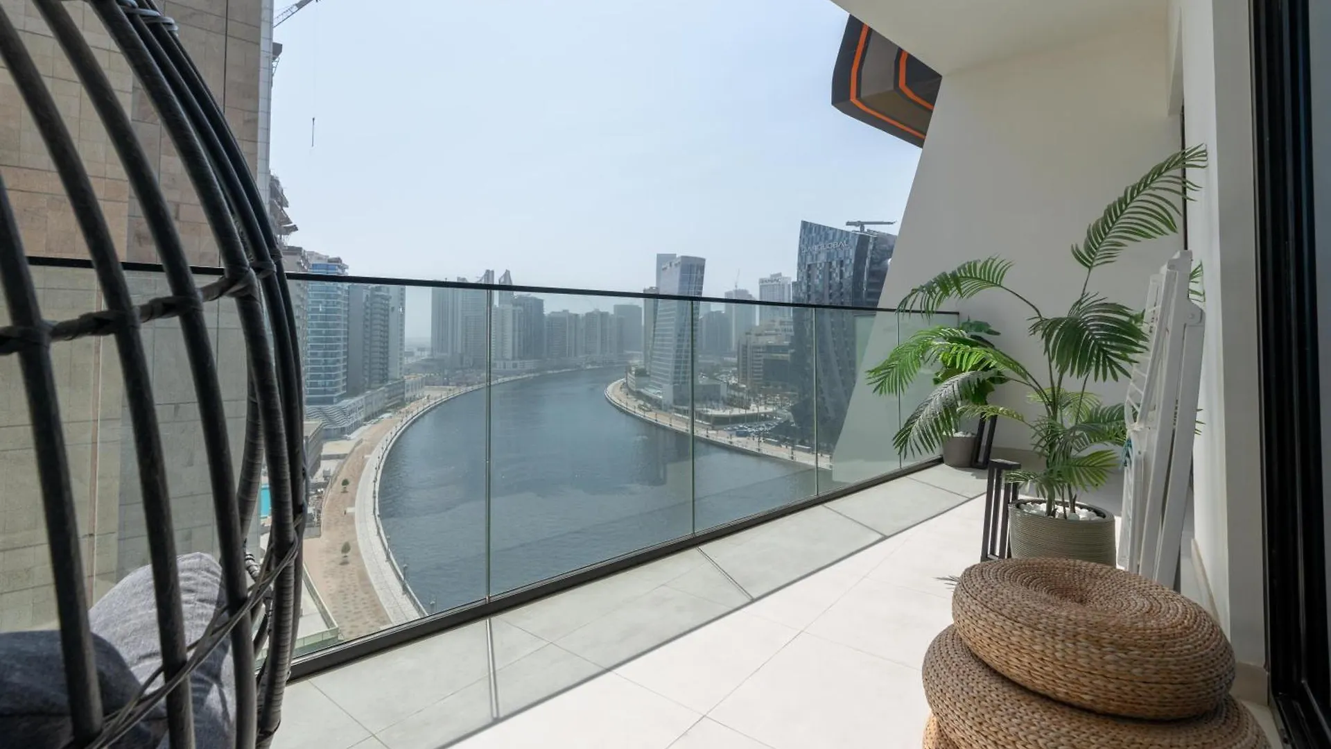 Stunning 2Bd Apartment Business Bay Dubai 0*,