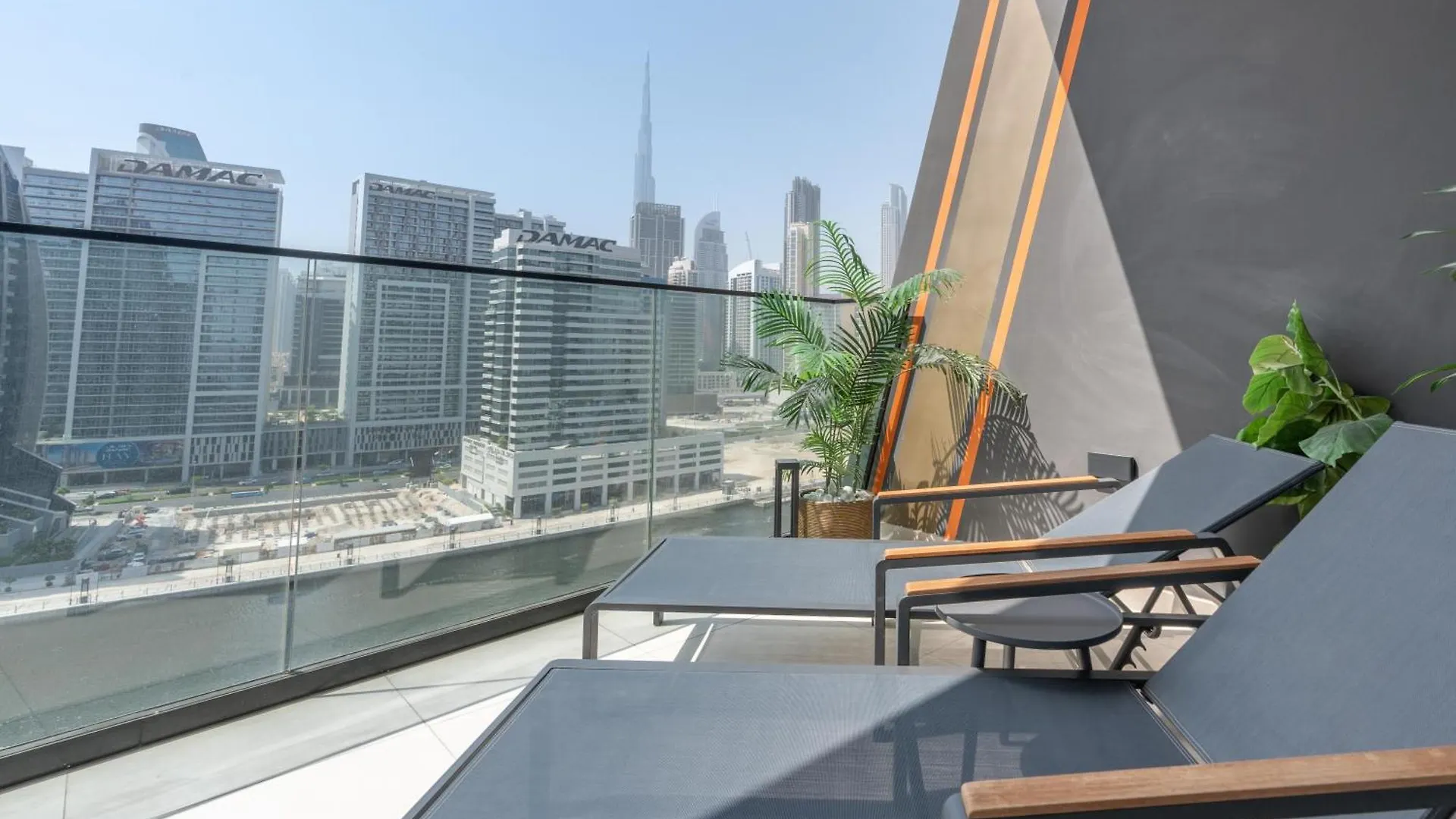 Stunning 2Bd Apartment Business Bay Dubai