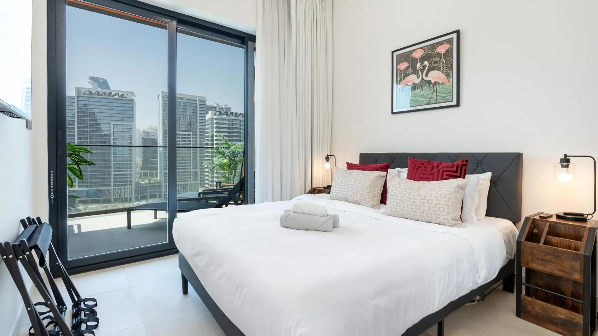 Stunning 2Bd Apartment Business Bay Dubai