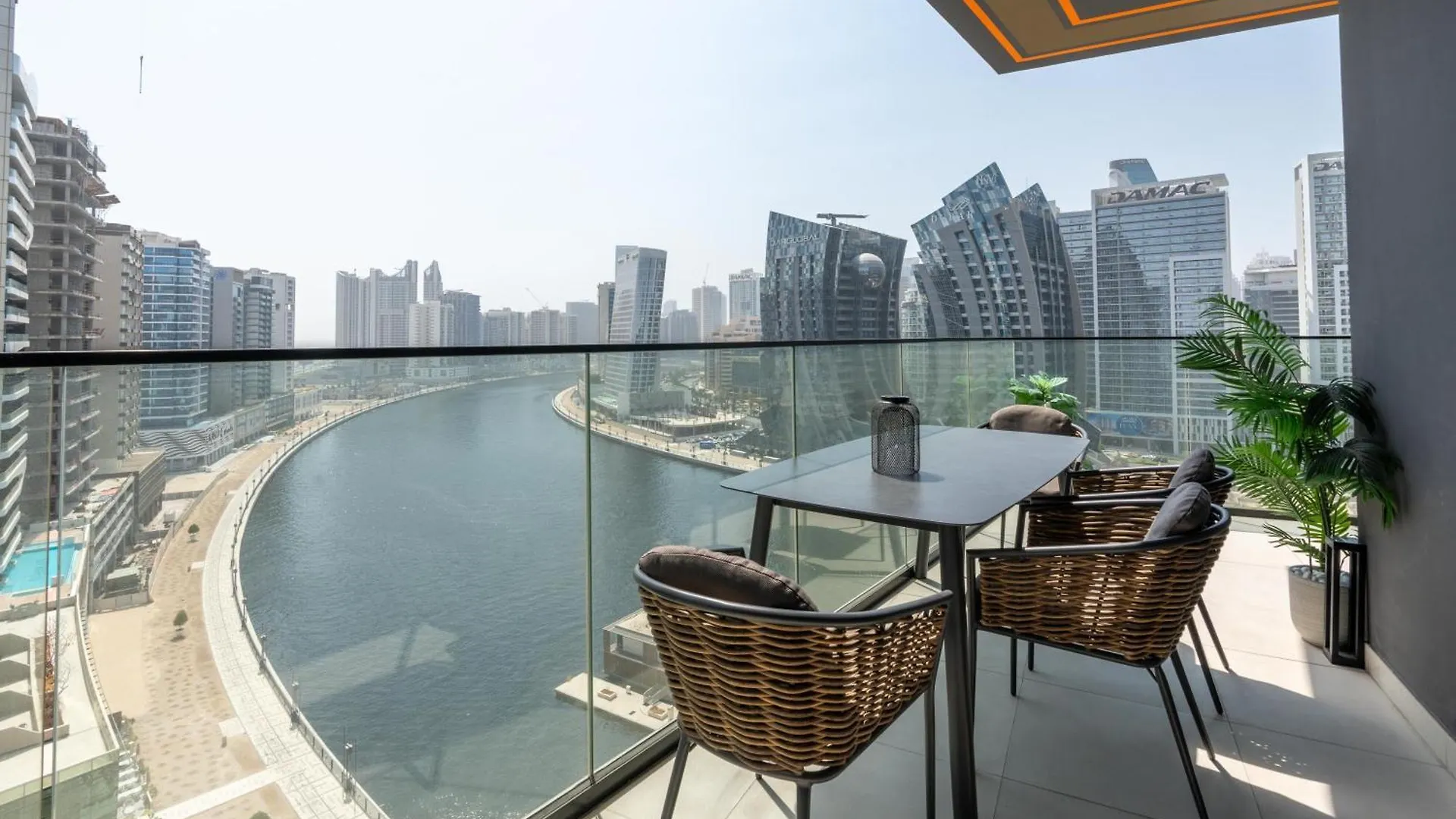 Stunning 2Bd Apartment Business Bay Dubai