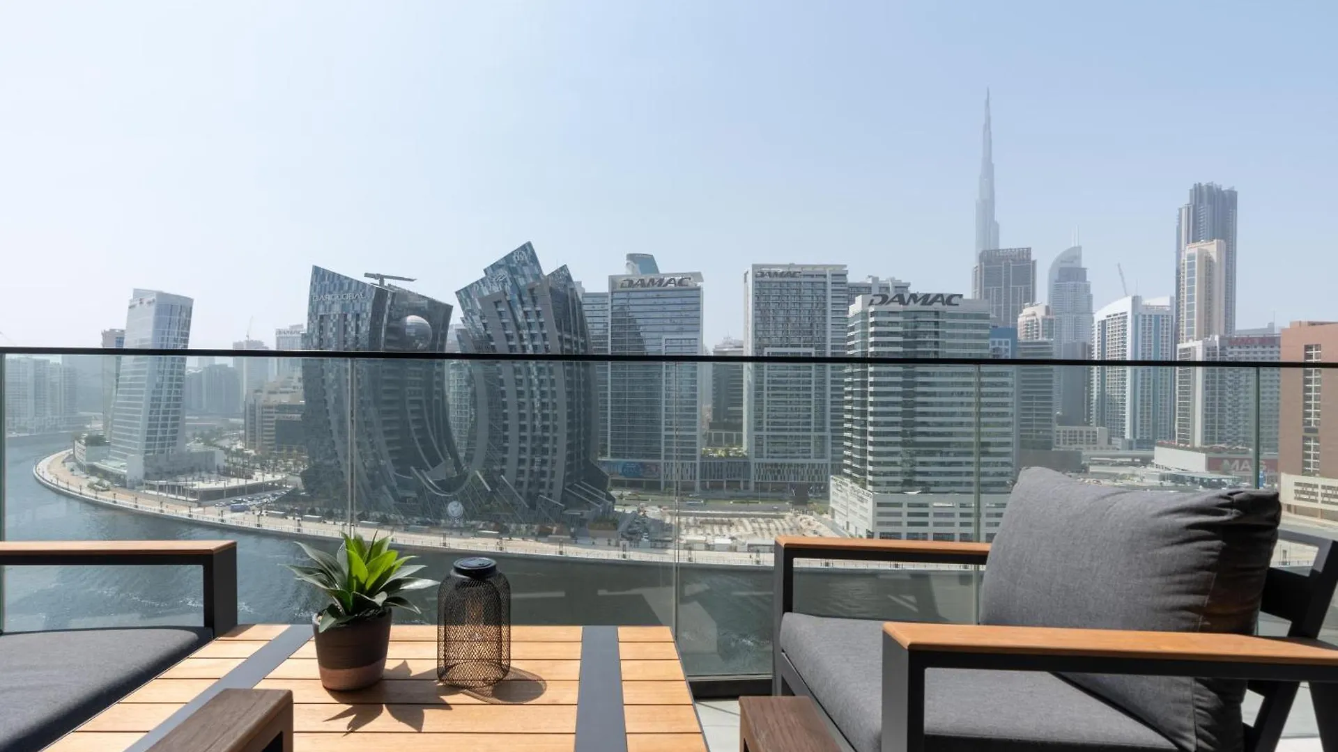 Stunning 2Bd Apartment Business Bay Dubai